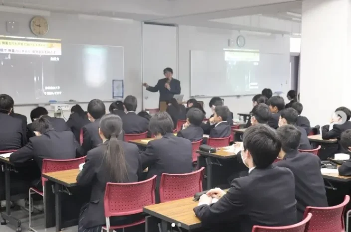 【学校情報】東京大学教授の講演会（如水館高等学校）